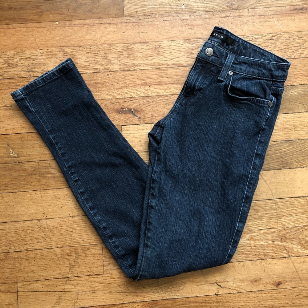 Joe’s Jeans The Chelsea Super Skinny Size 25